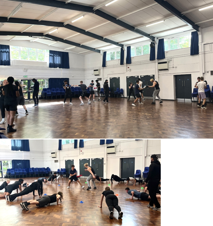 A group of people in a room

AI-generated content may be incorrect.