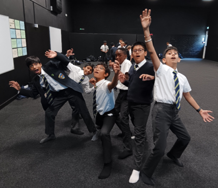 A group of boys in uniform

AI-generated content may be incorrect.